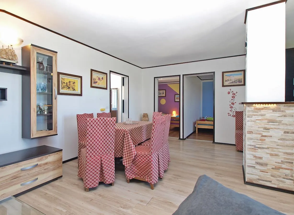 Apartment Suzana 1608 Pula