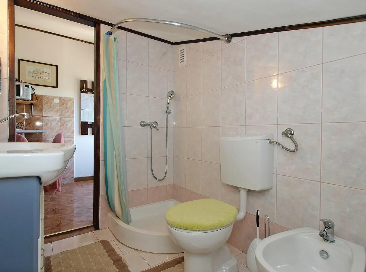 Apartment Suzana 1608 Pula 0*,